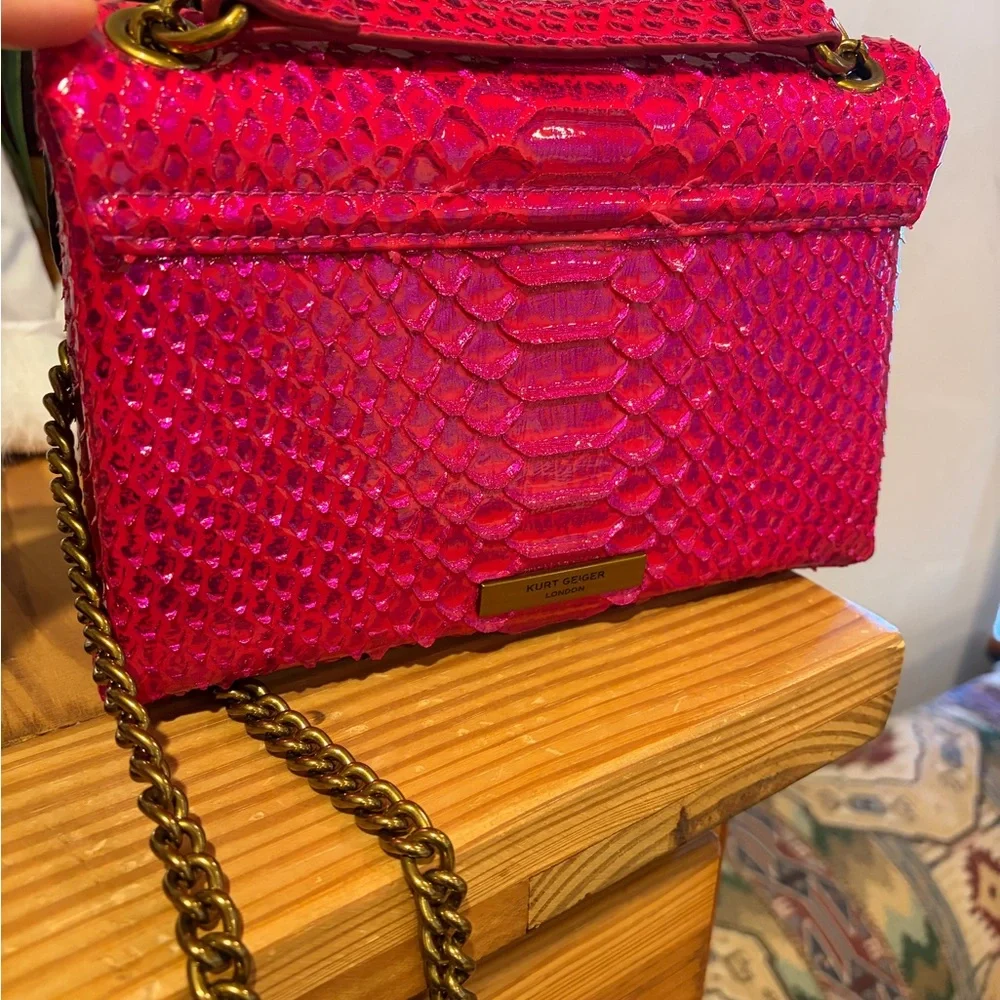 ***Make an offer!** NWT Kurt Geiger Medium Leather Kensington Bag Crossbody - Picture 2 of 9